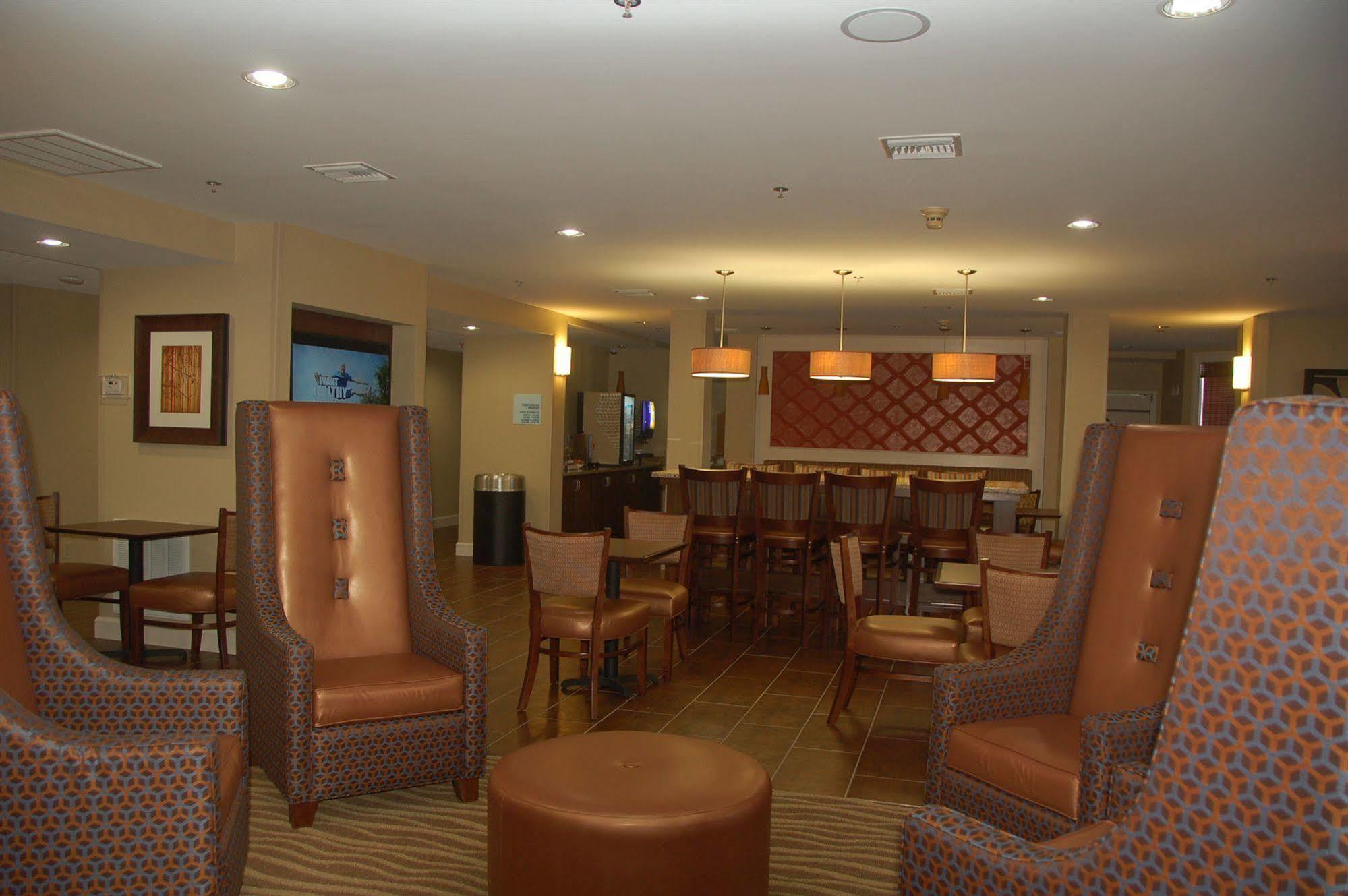 Holiday Inn Express Tifton By Ihg Buitenkant foto