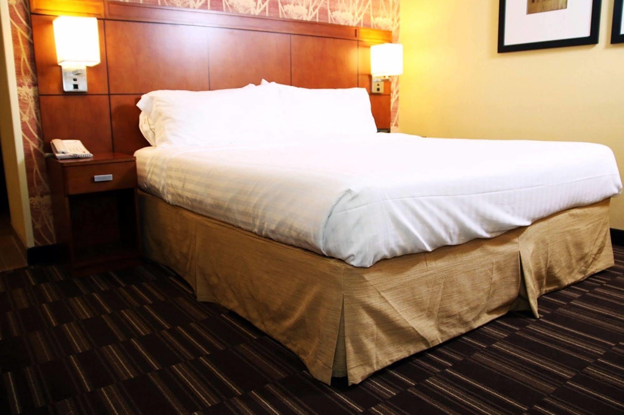 Holiday Inn Express Tifton By Ihg Buitenkant foto
